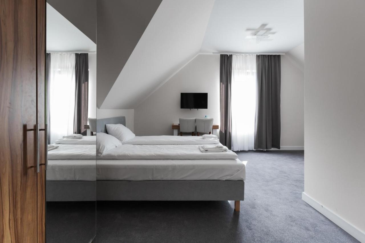 Hotel Con Slonsk